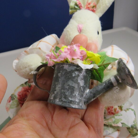 VTG White Fabric Shelf Sitter Weighted with spring flowers & watering can - Picture 3 of 10